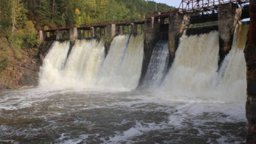 Порог впервые. Уральская ГЭС. ГЭС Луганская область.